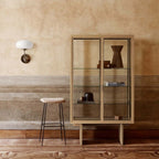 Beetle Bar Stool Fully Upholstered Black Matt Base från Vålamagasinet Barstolar, Gubi, Image-2