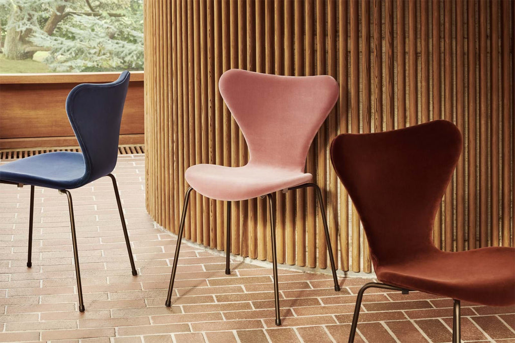 Sjuan 3107 Stol Helklädd Belfast från Vålamagasinet Matstolar, Fritz Hansen, Image-2