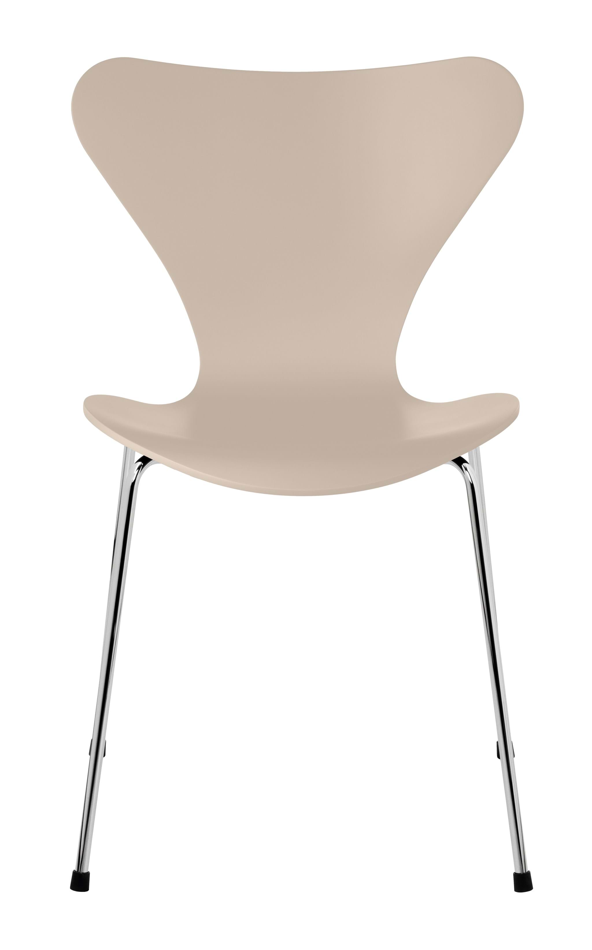 Sjuan 3107 Stol Lackad från Vålamagasinet Matstolar, Fritz Hansen, Image-1