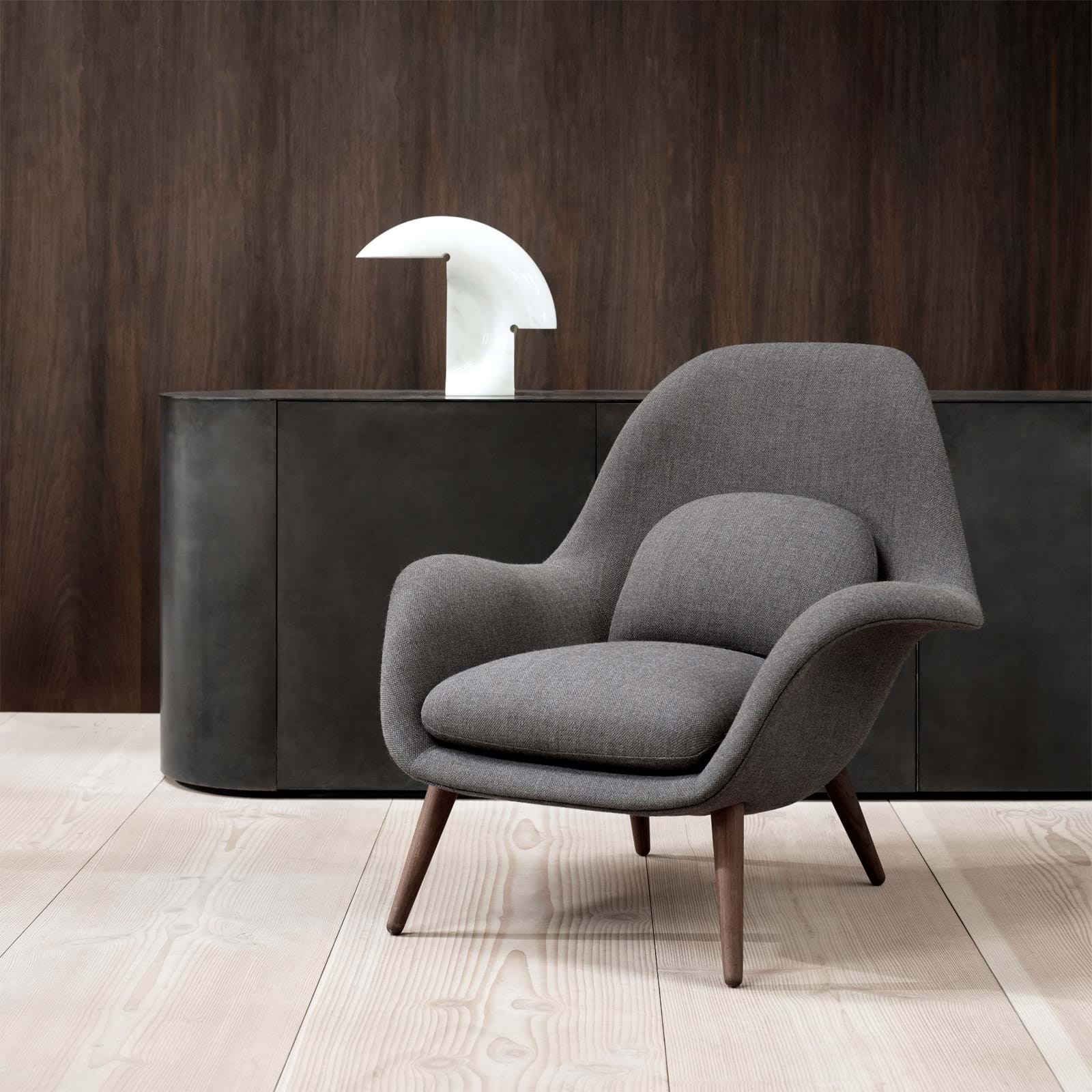 Swoon Lounge Wood Base från Vålamagasinet Fåtöljer, Fredericia, Image-3