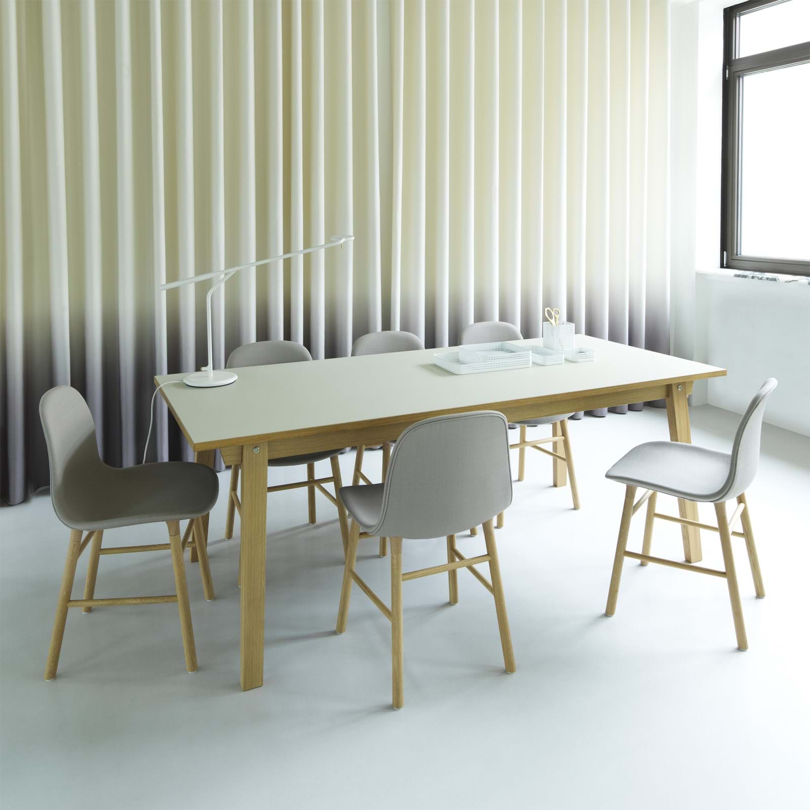 Form Chair Oak från Vålamagasinet Matstolar, Normann Copenhagen, Image-3