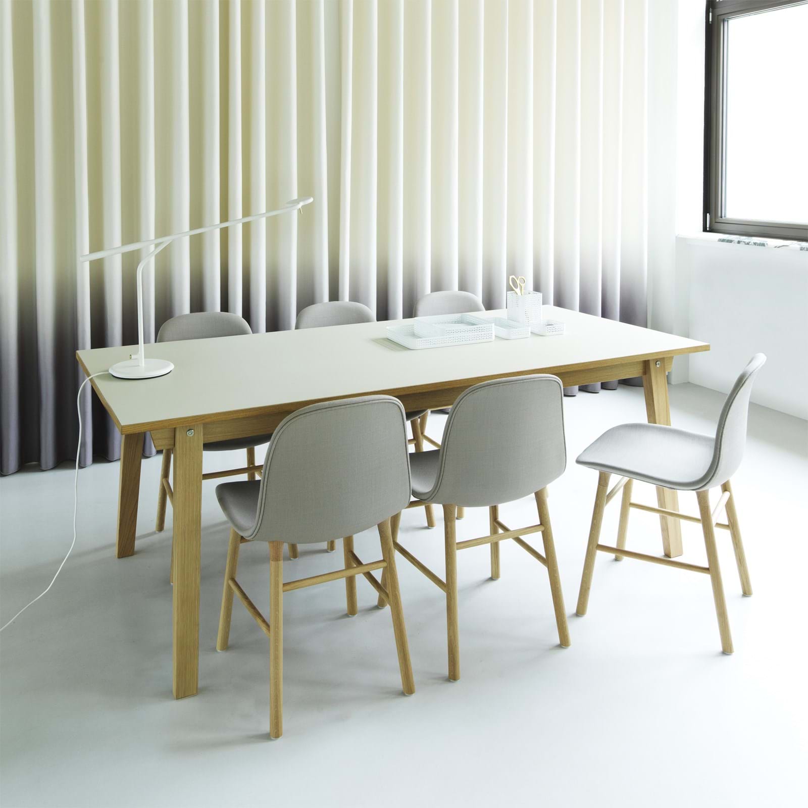 Form Chair Walnut från Vålamagasinet Matstolar, Normann Copenhagen, Image-4