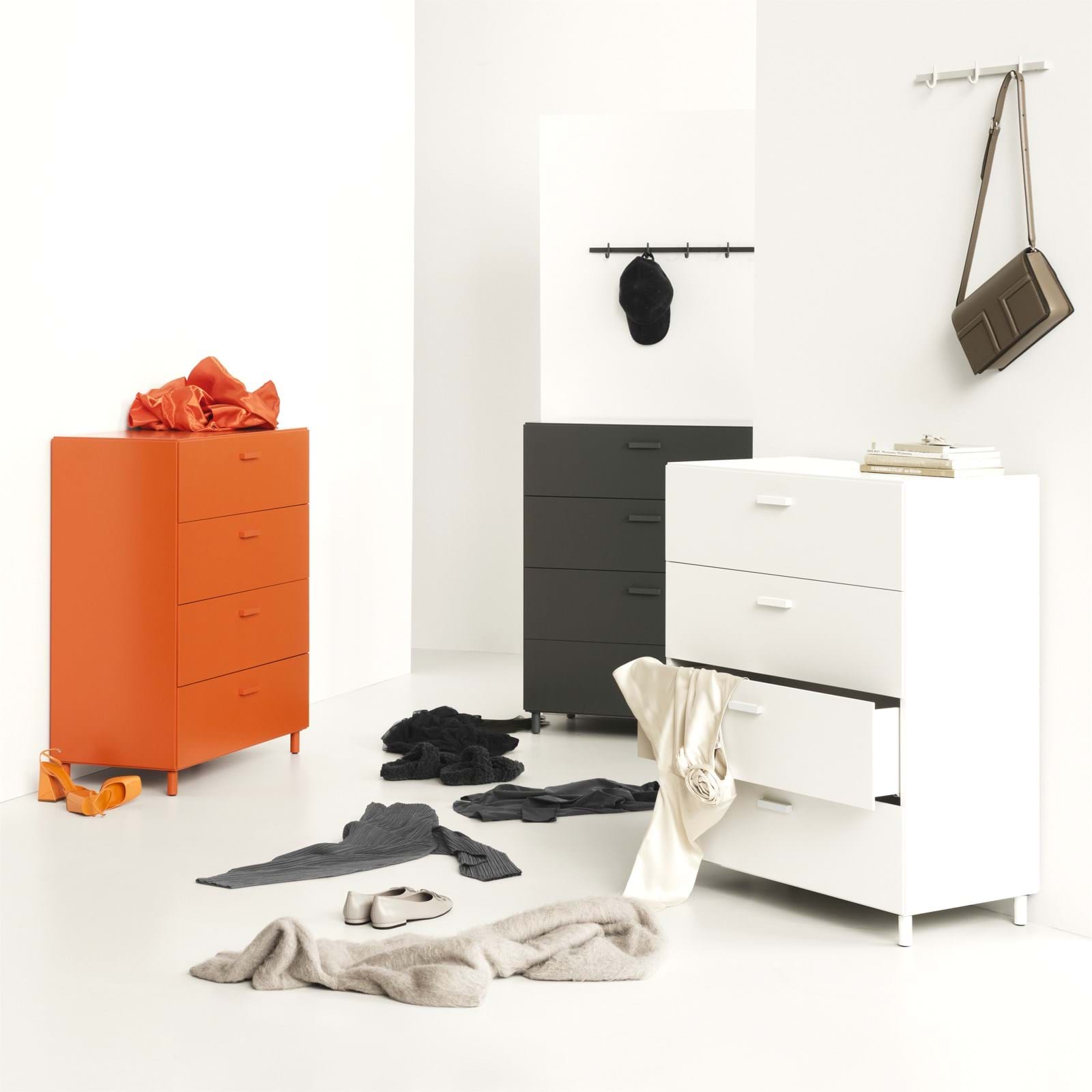 Relief Byrå Bred från Vålamagasinet Byråar, Relief, Image-5