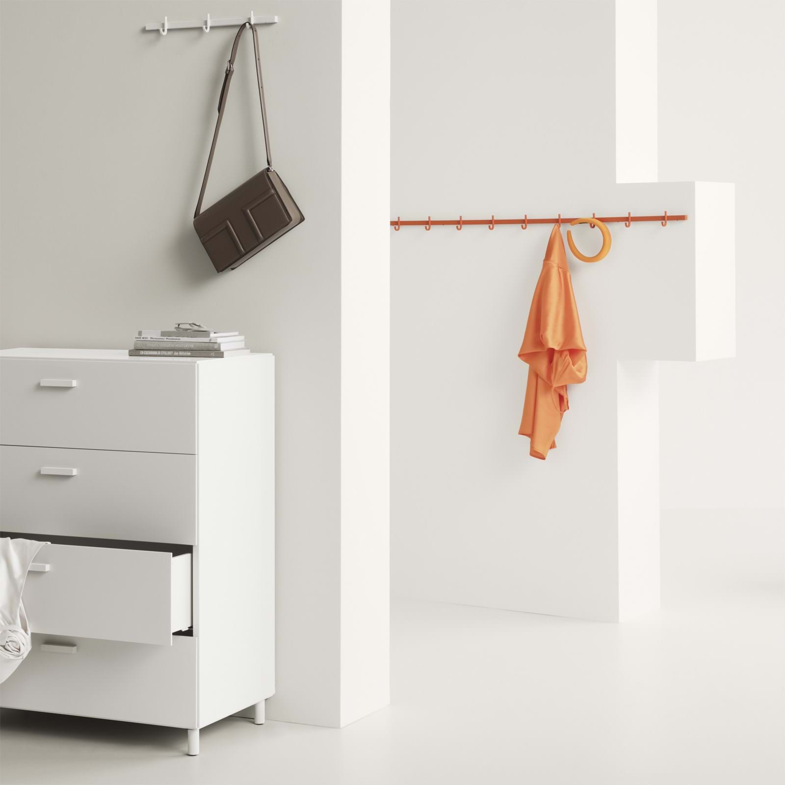 Relief Byrå Bred från Vålamagasinet Byråar, Relief, Image-4