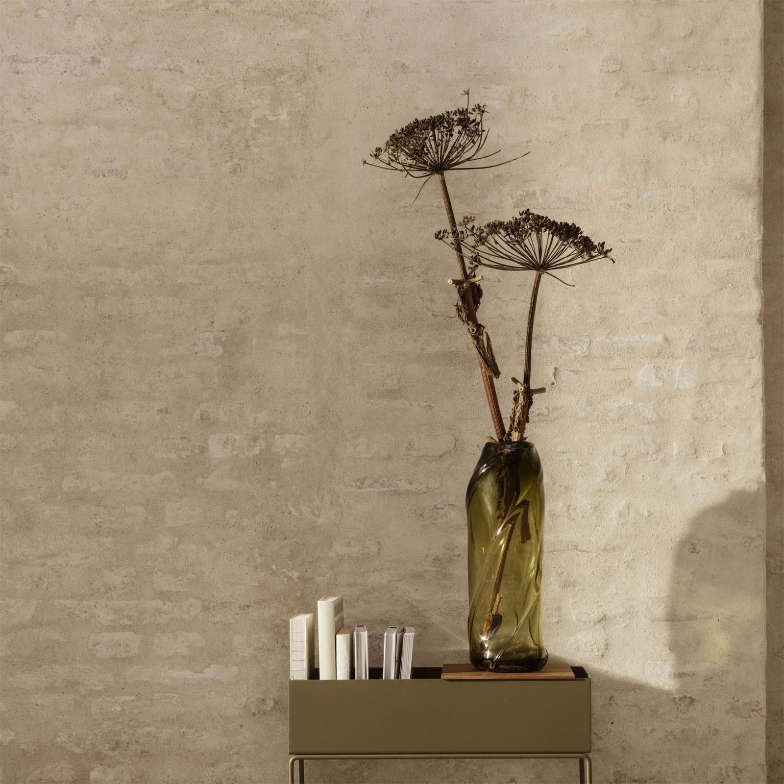 Water Swirl Vase Tall från Vålamagasinet Krukor och vaser, Ferm Living, Image-3