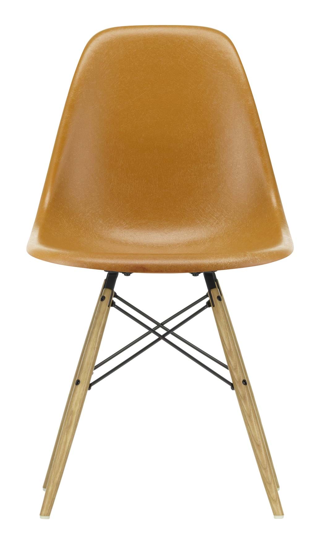 Eames Fiberglass Chair DSW Ash Honey Tone från Vålamagasinet Matstolar, Vitra, Image-1