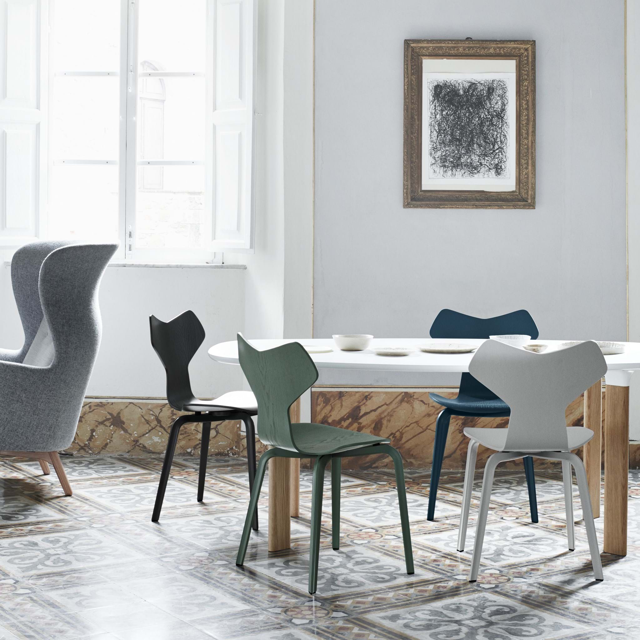 Grand Prix 4130 Stol Färgad Ask från Vålamagasinet Matstolar, Fritz Hansen, Image-2