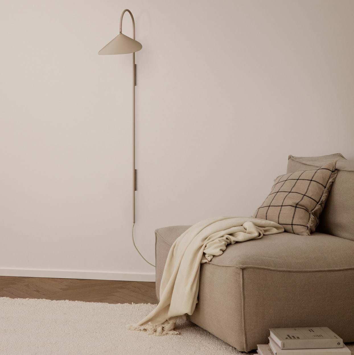 Arum Swivel Wall Lamp Tall från Vålamagasinet Vägglampor, Ferm Living, Image-2