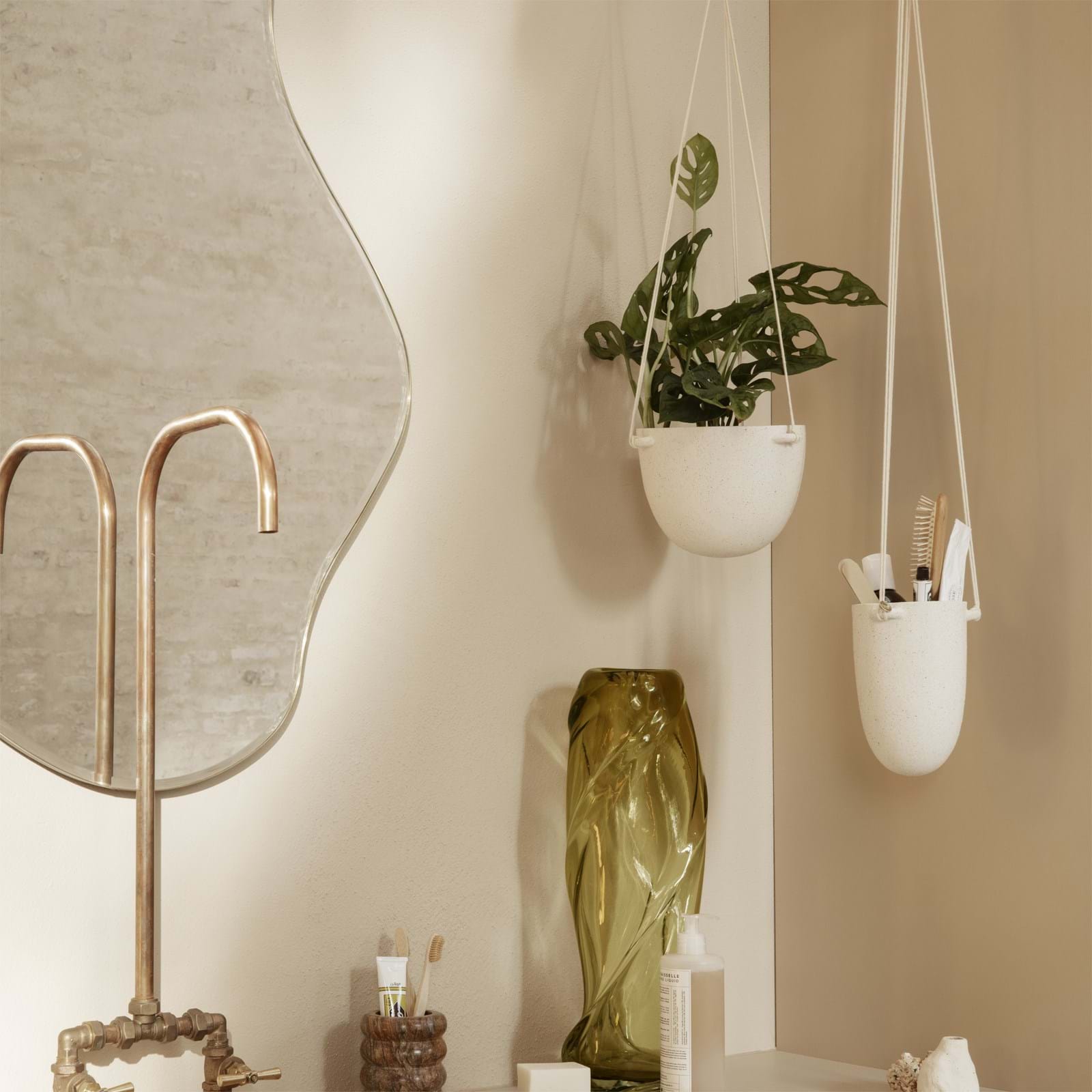 Pond Mirror Large från Vålamagasinet Speglar, Ferm Living, Image-5