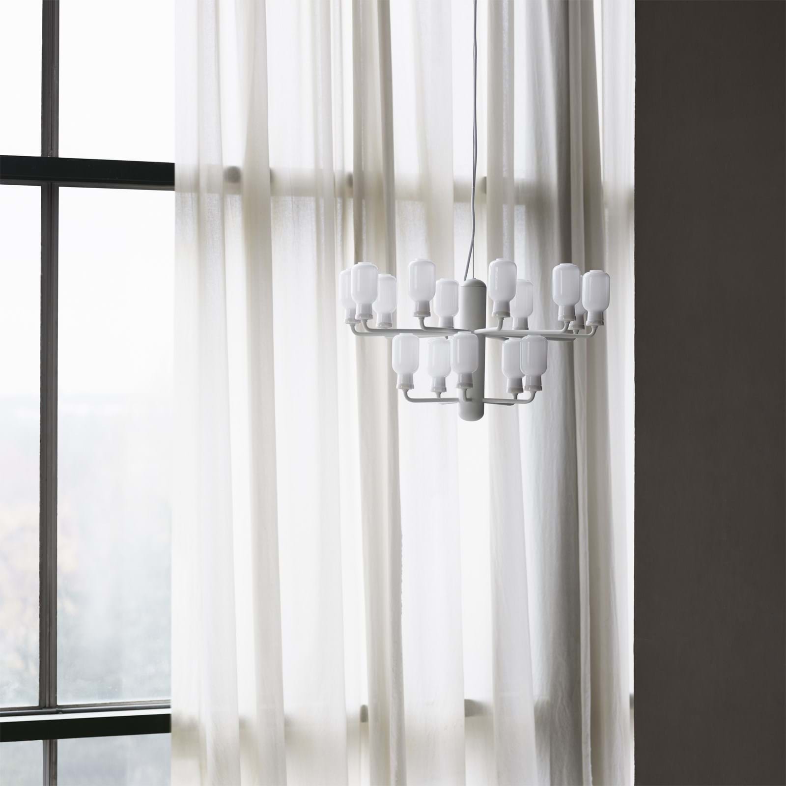 Amp Chandelier Small från Vålamagasinet Taklampor, Normann Copenhagen, Image-4