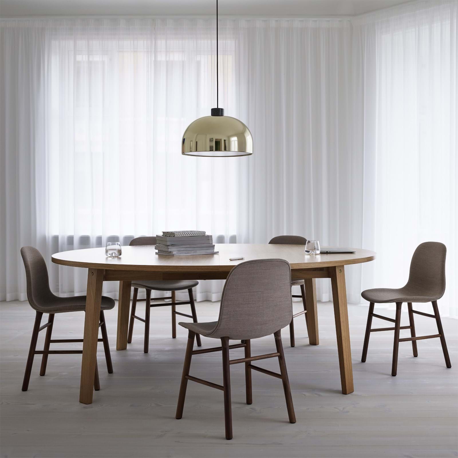 Form Chair Walnut från Vålamagasinet Matstolar, Normann Copenhagen, Image-5