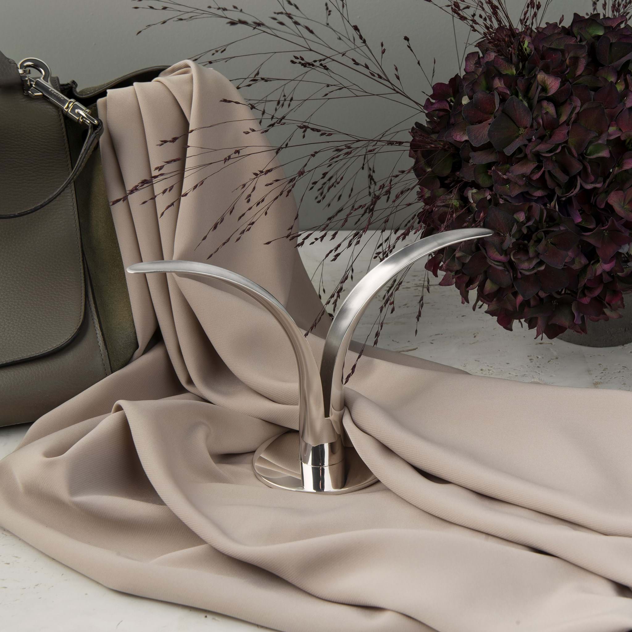 The Lily Candleholder från Vålamagasinet Ljusstakar och ljuslyktor, Skultuna, Image-5