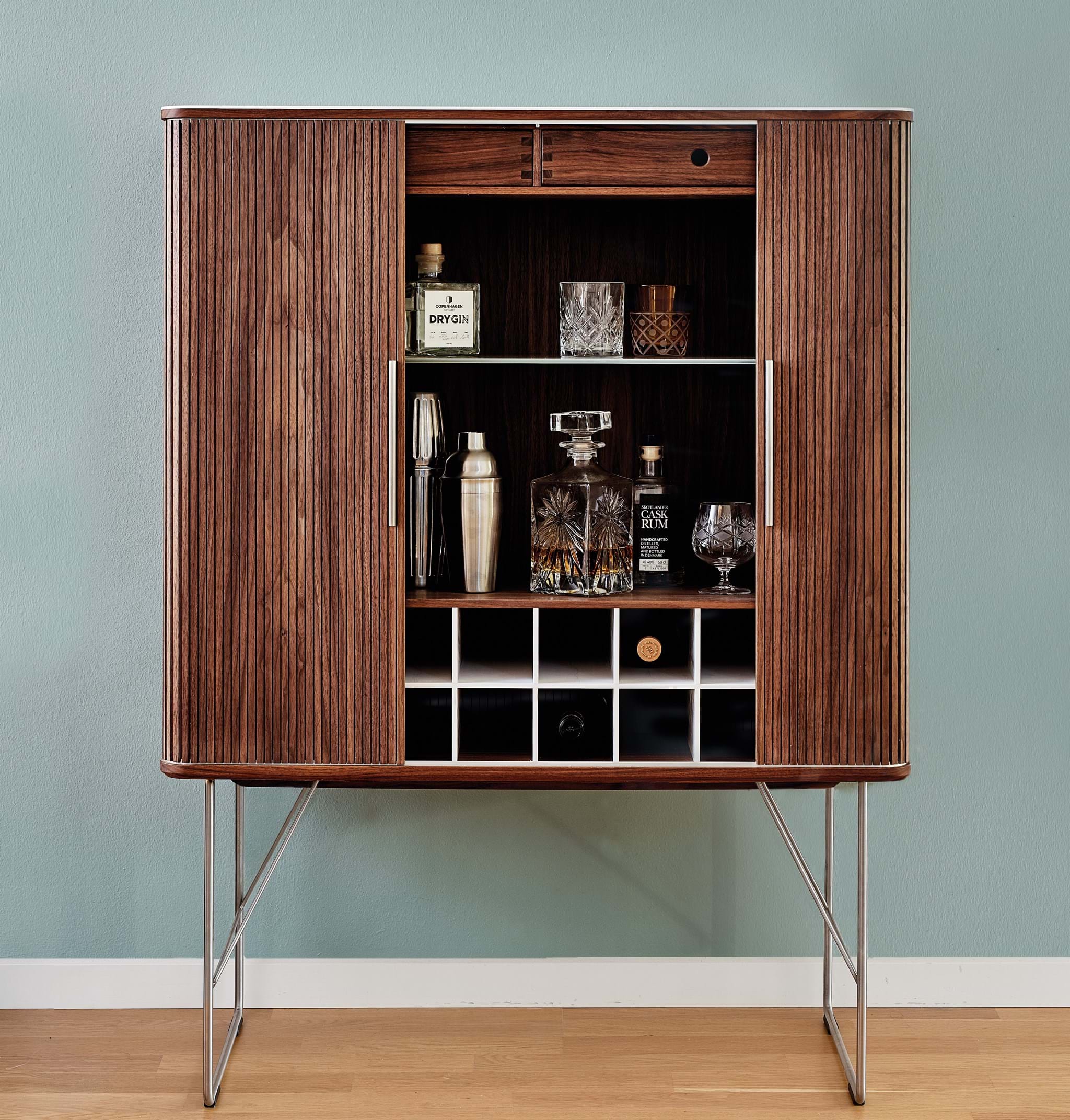 AK 2740 Skåp från Vålamagasinet Skåp och vitrinskåp, Naver, Image-2