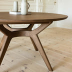 Amelia Runt Bord Brunoljad Ek från Vålamagasinet Matbord, Kristensen Kristensen, Image-2
