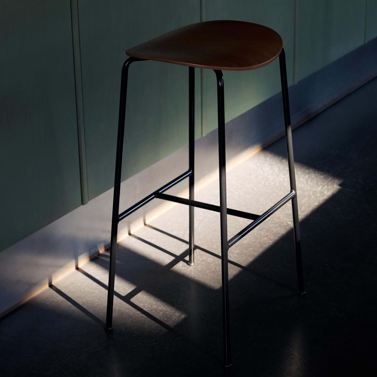 Pavilion AV37 från Vålamagasinet Pallar och bänkar, &Tradition, Image-2