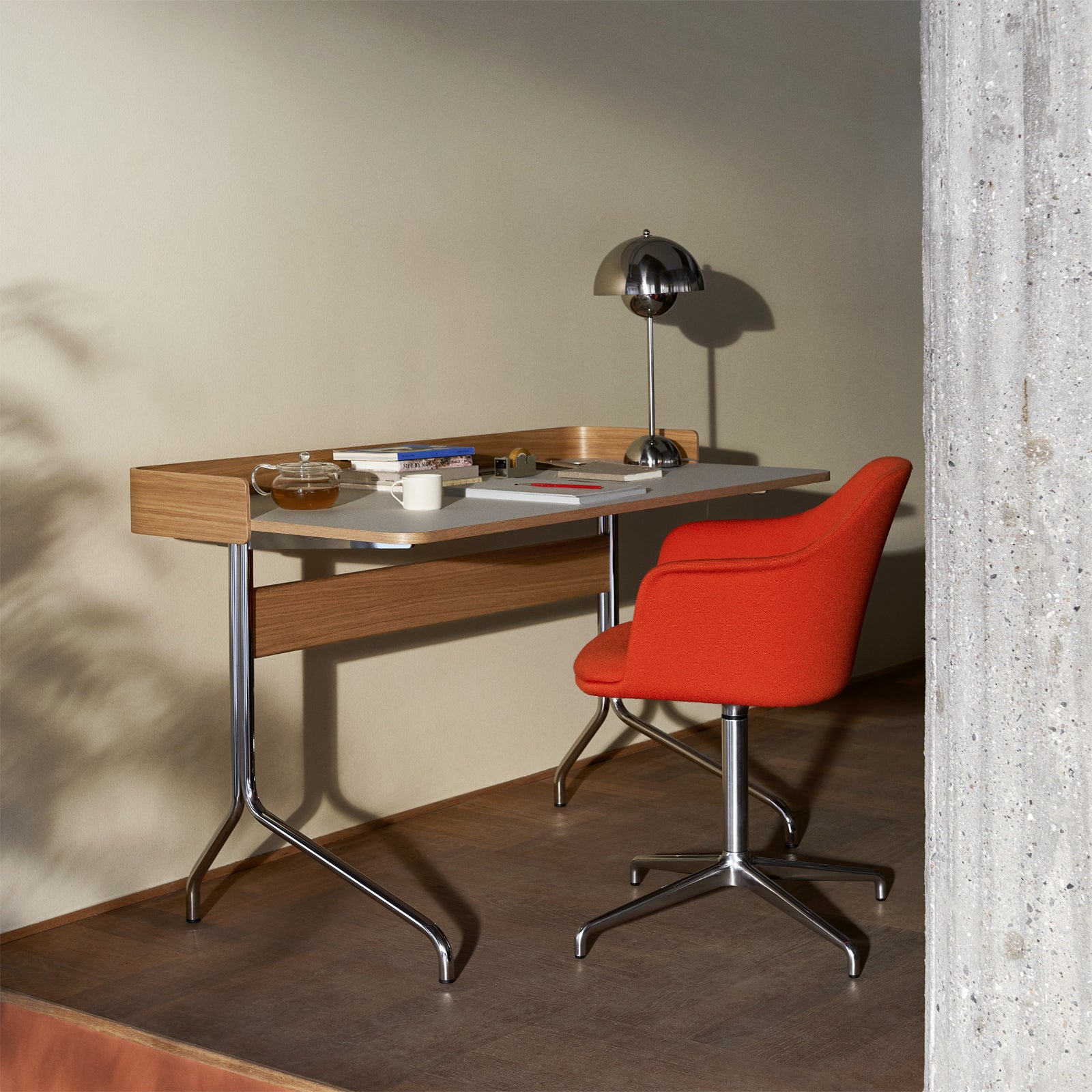 Pavilion Desk AV17