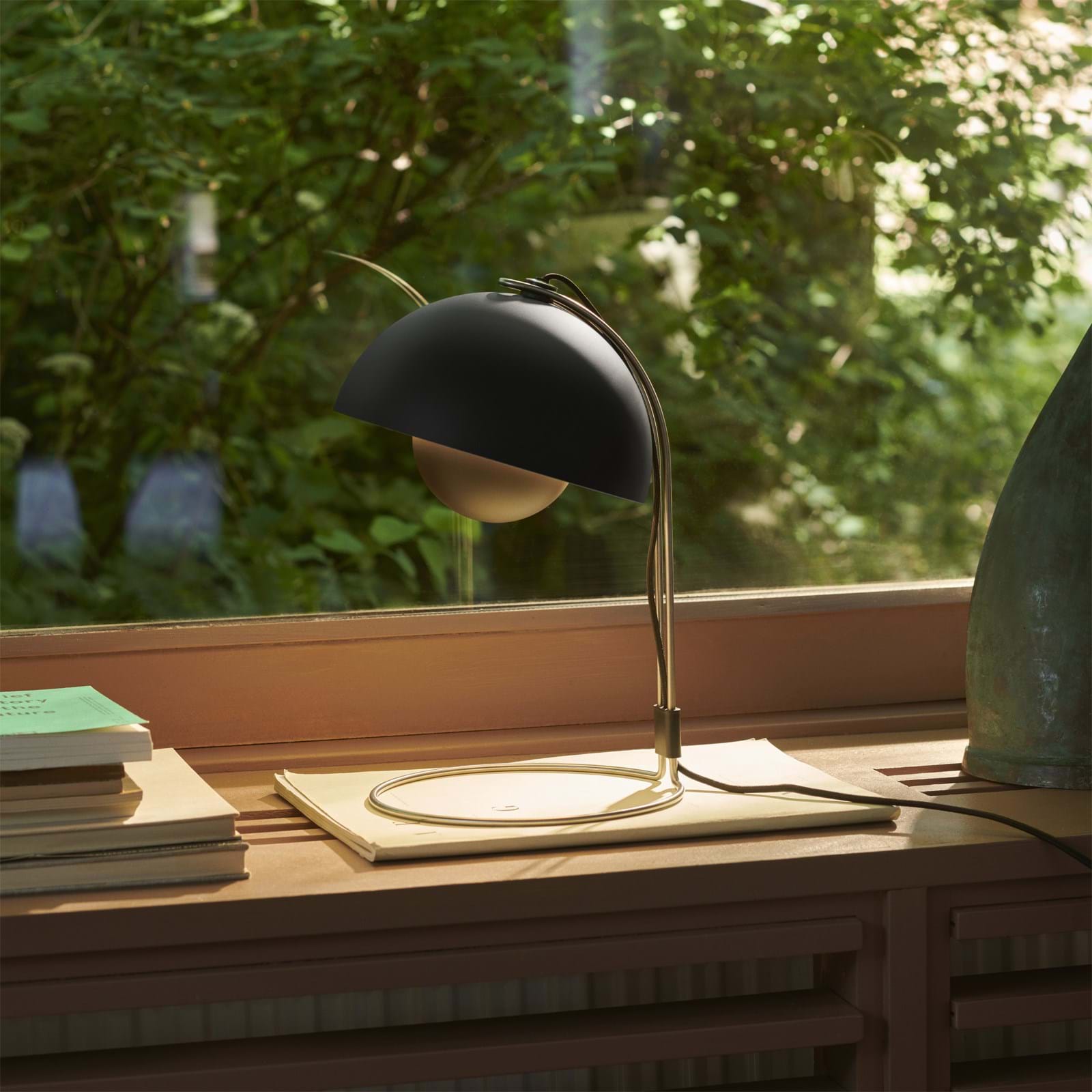 Flowerpot VP4 Table Lamp från Vålamagasinet Bordslampor, &Tradition, Image-3