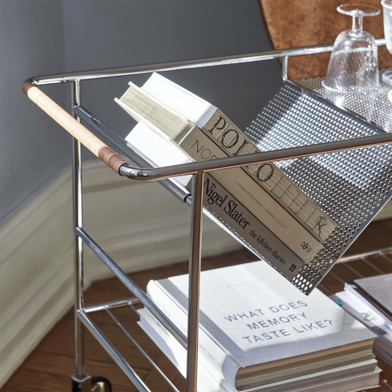 Alima NDS1 från Vålamagasinet Serveringsvagnar och rullbord, &Tradition, Image-6