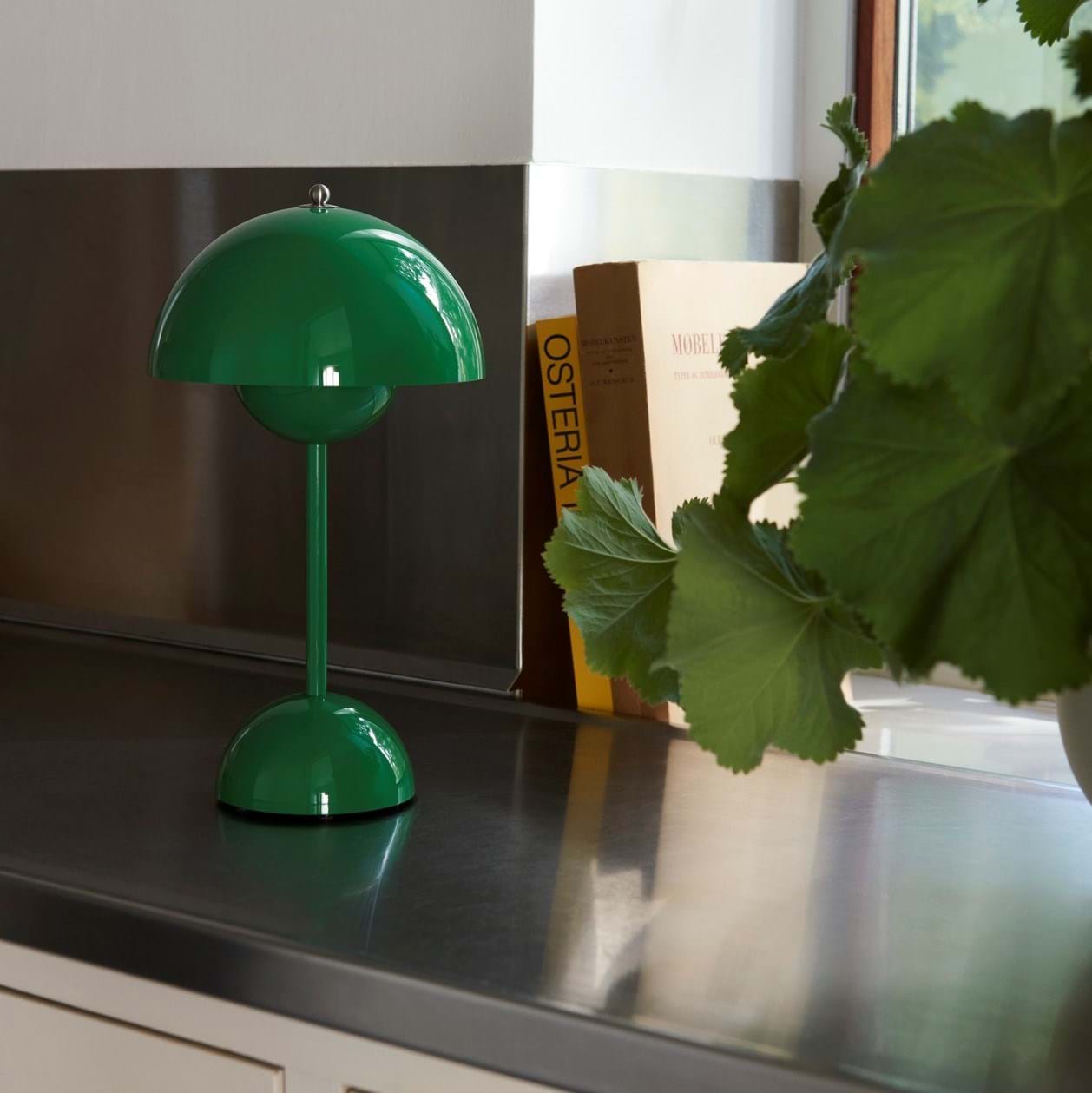 Flowerpot Portable Table Lamp VP9 från Vålamagasinet Portabla lampor, &Tradition, Image-4