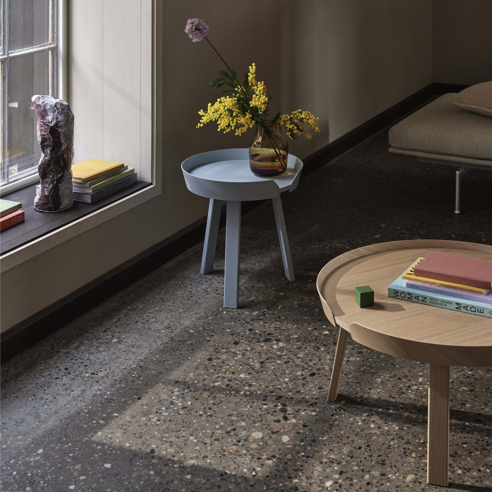 Around Coffee Table Small från Vålamagasinet Soffbord, Muuto, Image-4