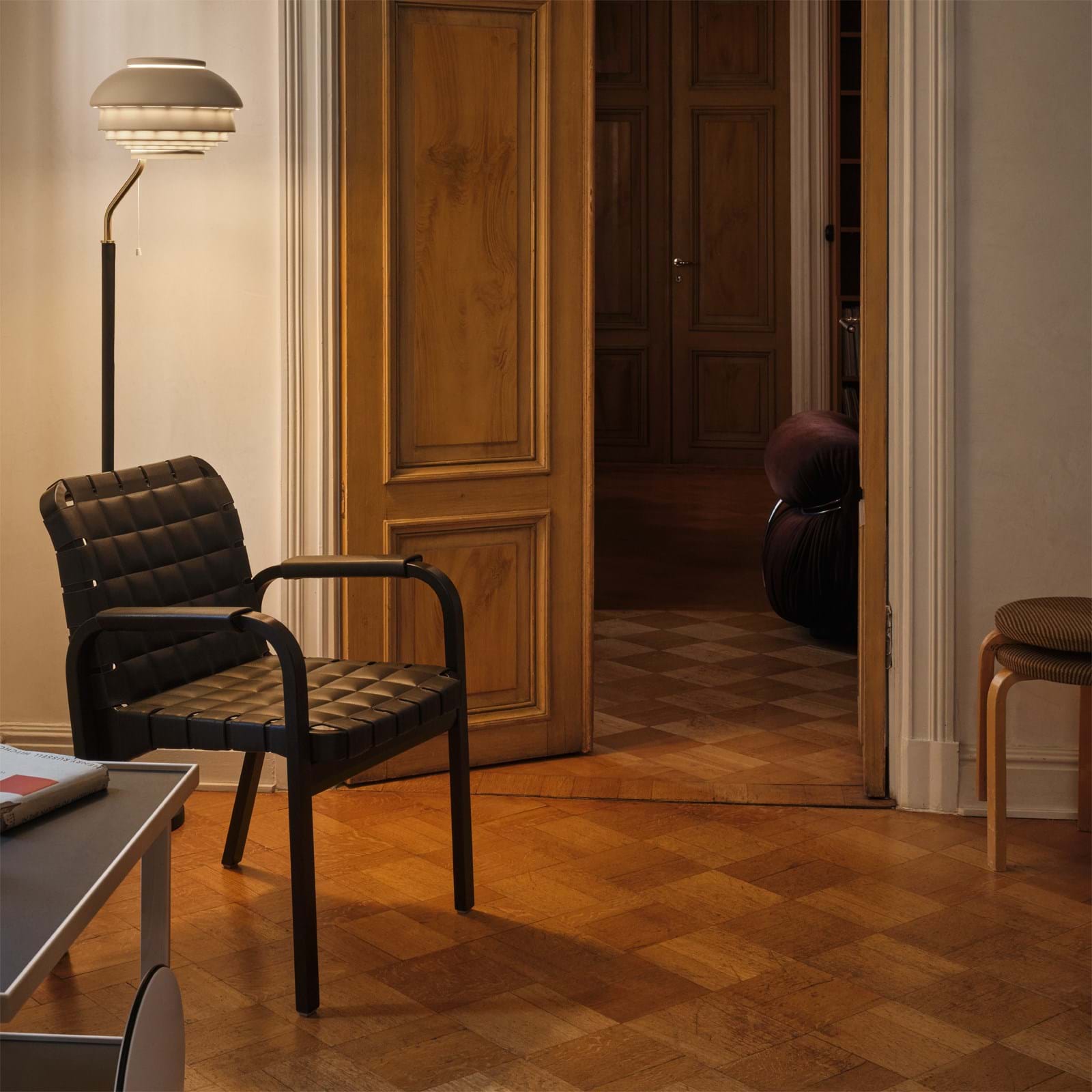 Armchair 45 från Vålamagasinet Matstolar, Artek, Image-3