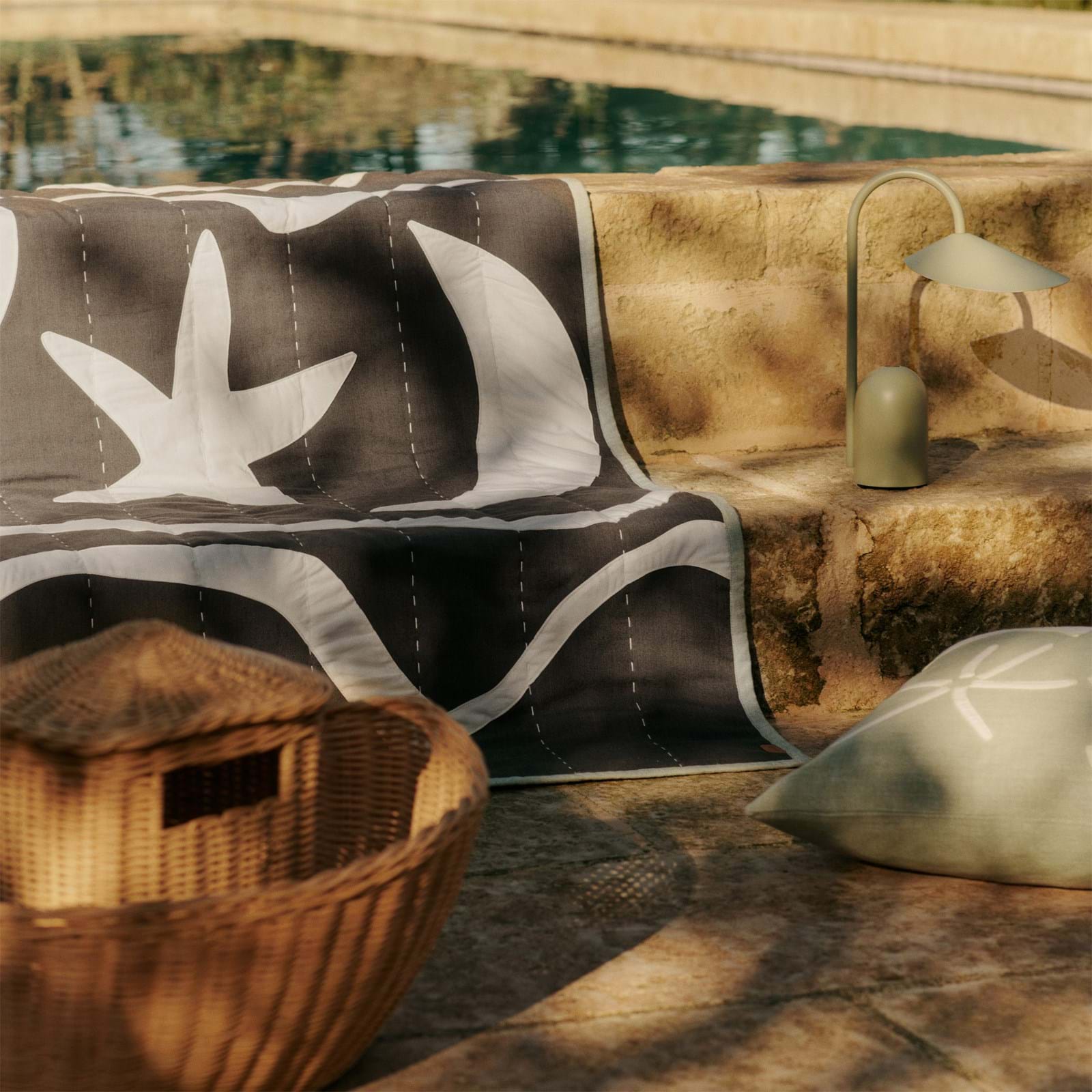 Arum Portable Lamp från Vålamagasinet Bordslampor, Ferm Living, Image-2