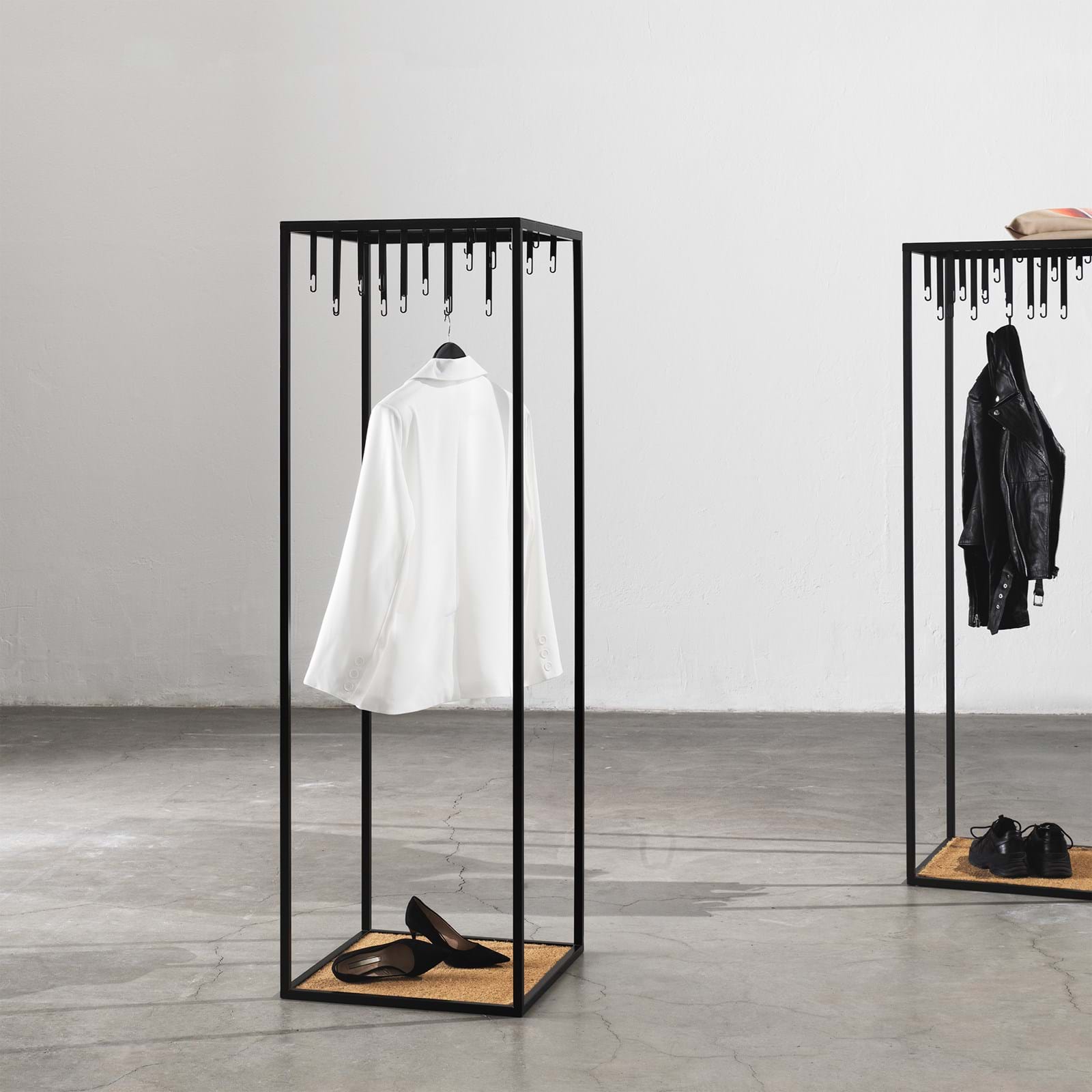 Atelier Floor Hanger från Vålamagasinet Galgar och hängare, Design House Stockholm, Image-2