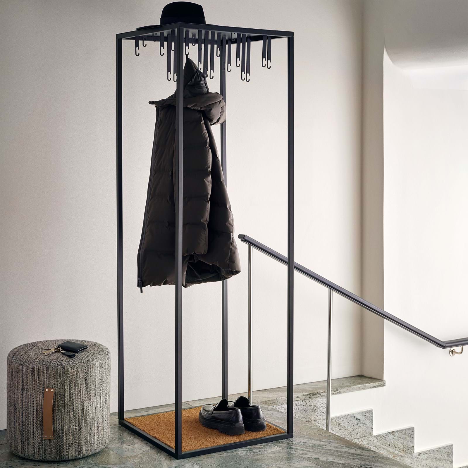 Atelier Floor Hanger från Vålamagasinet Galgar och hängare, Design House Stockholm, Image-4