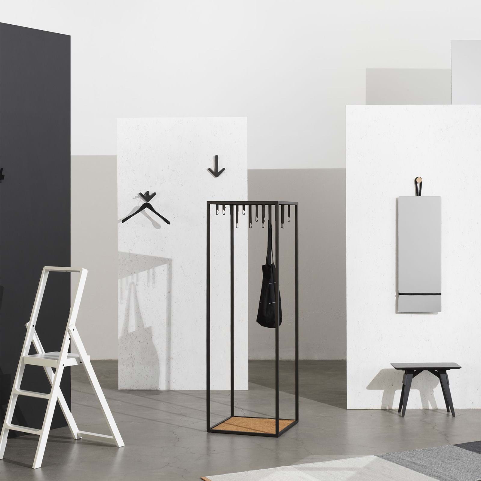 Atelier Floor Hanger från Vålamagasinet Galgar och hängare, Design House Stockholm, Image-5