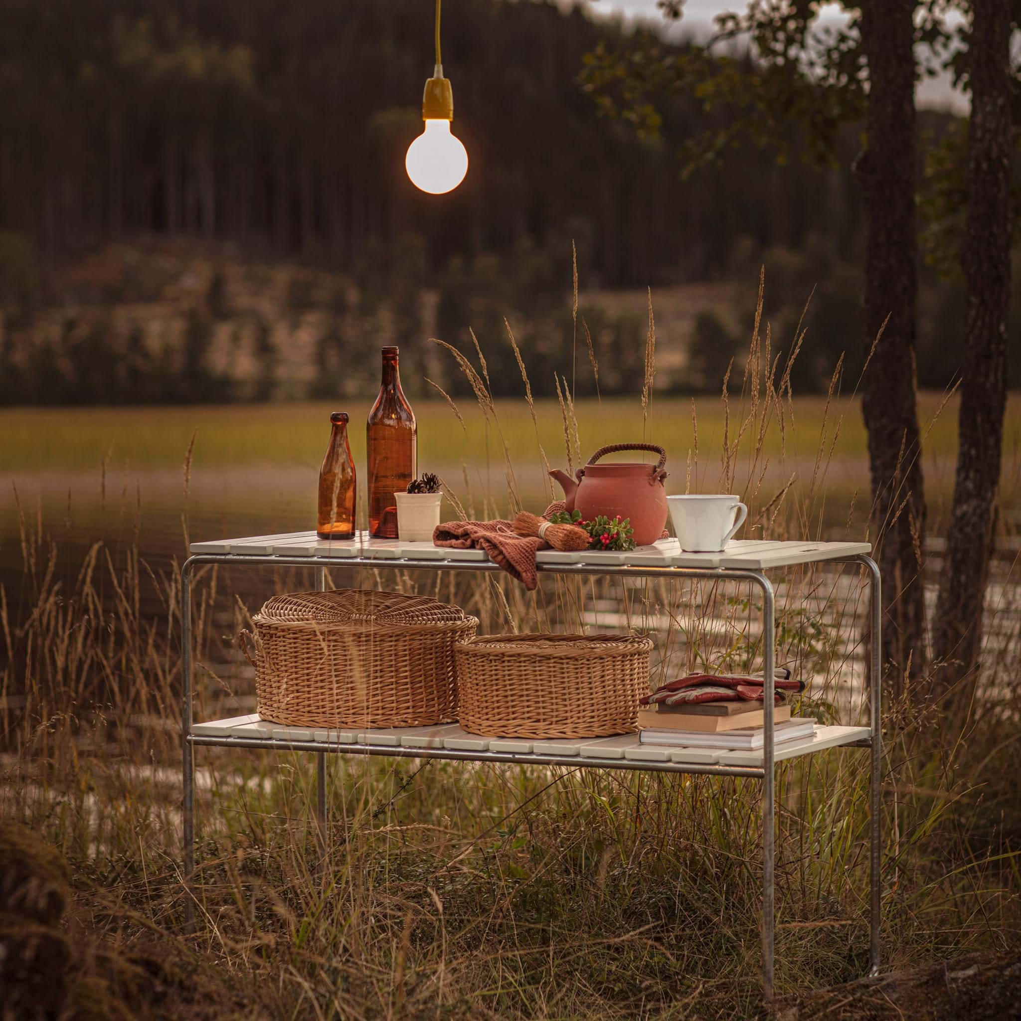 Avlastningsbord L105 från Vålamagasinet Småbord utemöbler, Grythyttan, Image-4