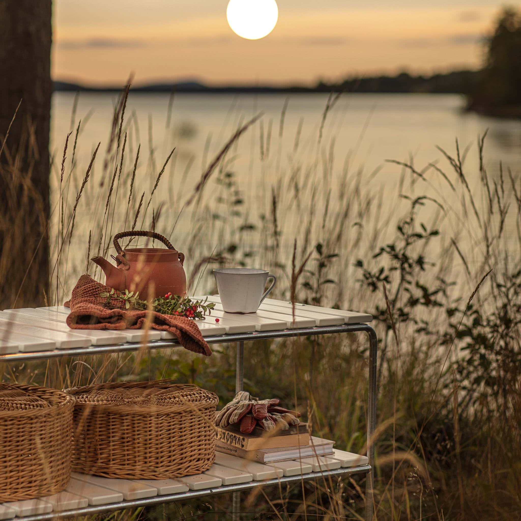 Avlastningsbord L105 från Vålamagasinet Småbord utemöbler, Grythyttan, Image-3