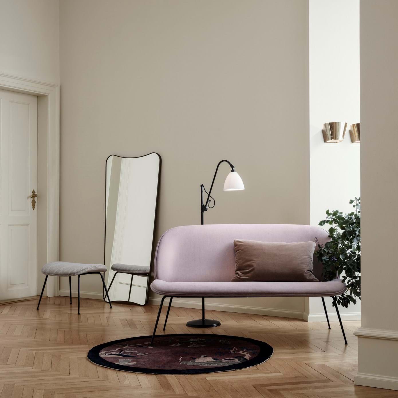 Beetle Ottoman Conic Base Brass Semi Matt från Vålamagasinet Fotpallar, Gubi, Image-3