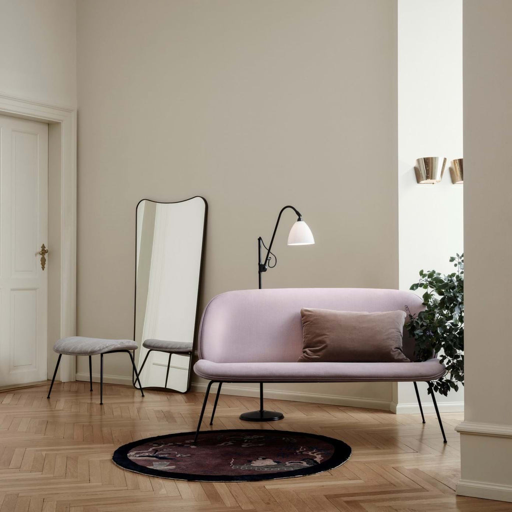 Beetle Sofa Fully Upholstered Conic Base Black Matt från Vålamagasinet Soffor, Gubi, Image-2