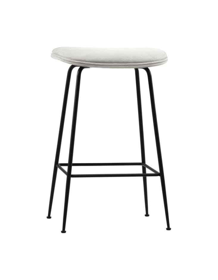 Beetle Counter Stool Fully Upholstered Black Matt Base från Vålamagasinet Barstolar, Gubi, Image-1