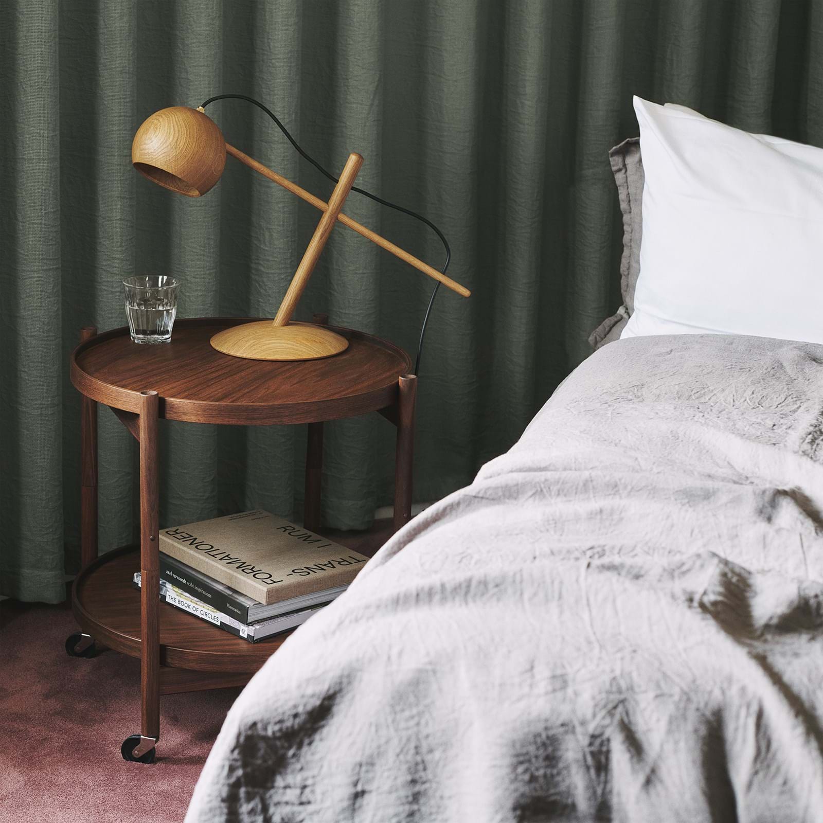 Bølling Tray Table 50 cm Oiled Walnut från Vålamagasinet Serveringsvagnar och rullbord, Brdr. Krüger, Image-2