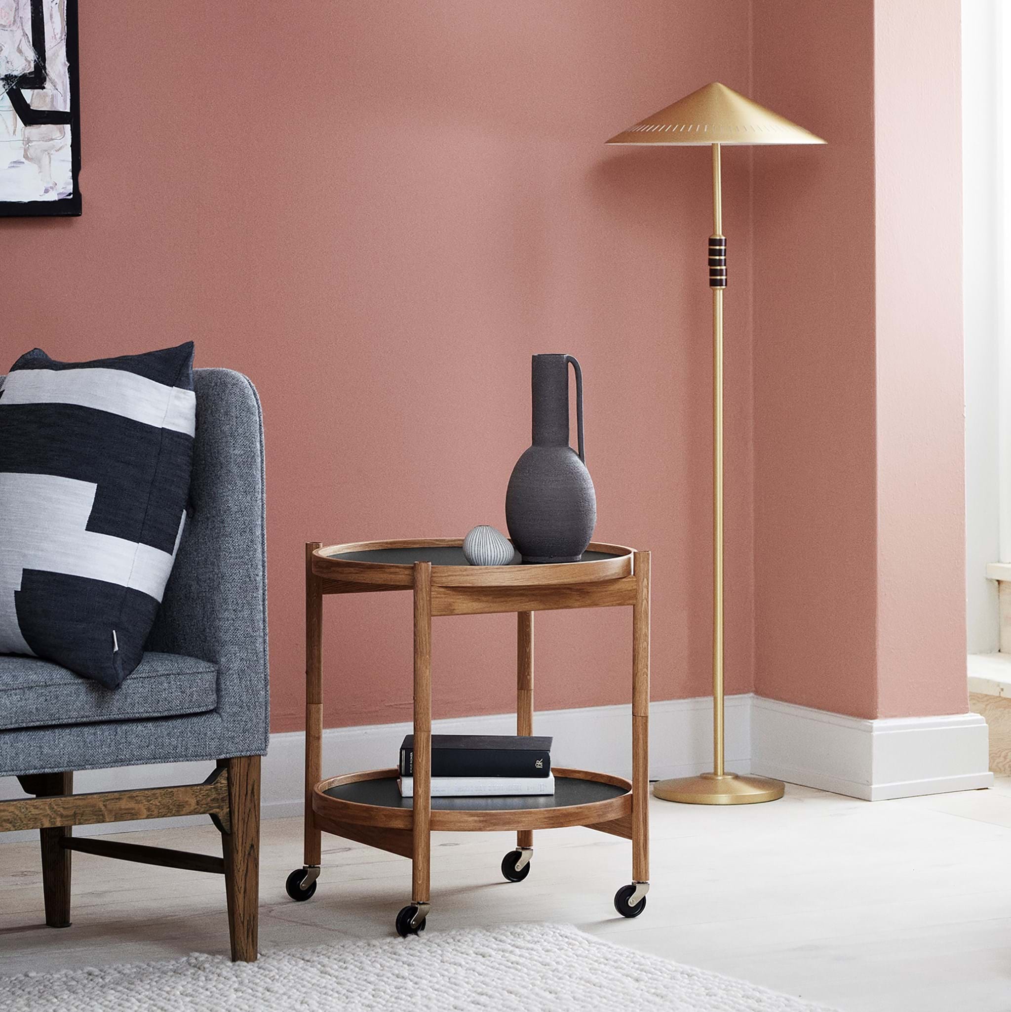 Bølling Tray Table 50 cm Oiled Walnut från Vålamagasinet Serveringsvagnar och rullbord, Brdr. Krüger, Image-6