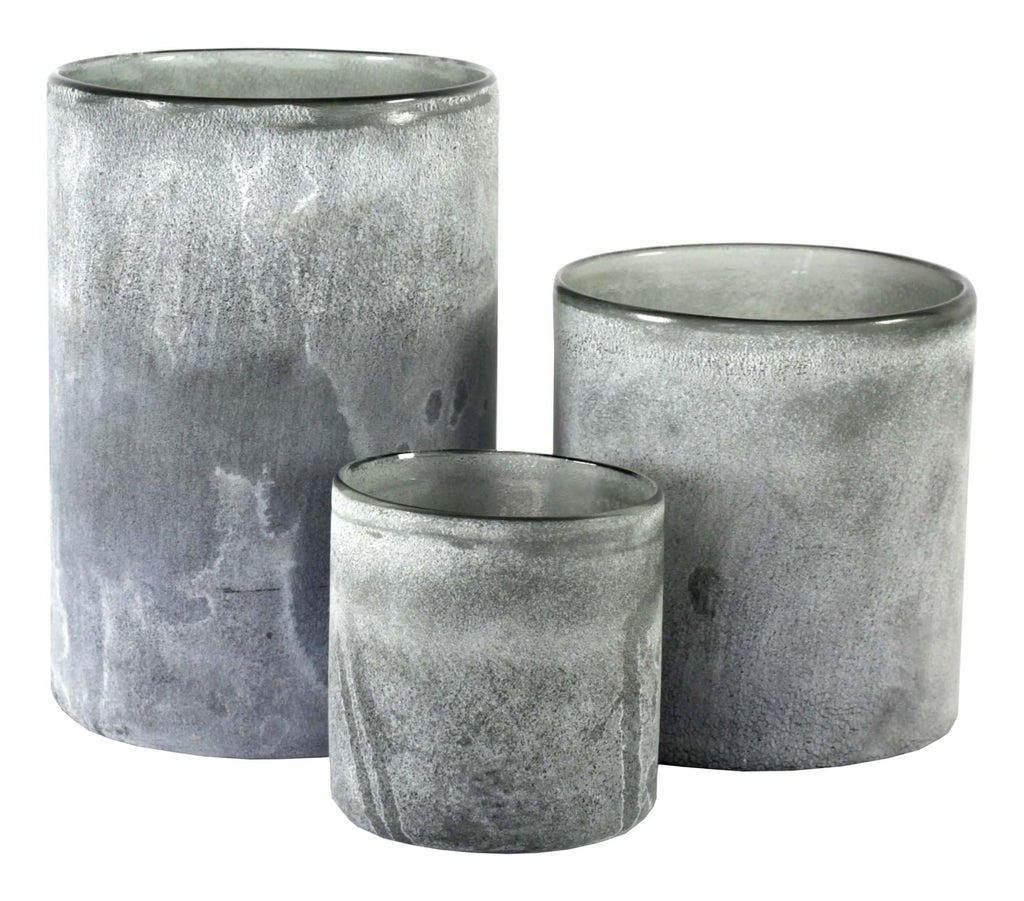 Frost Candleholder Grey från Vålamagasinet Ljusstakar och ljuslyktor, Tell Me More, Image-1