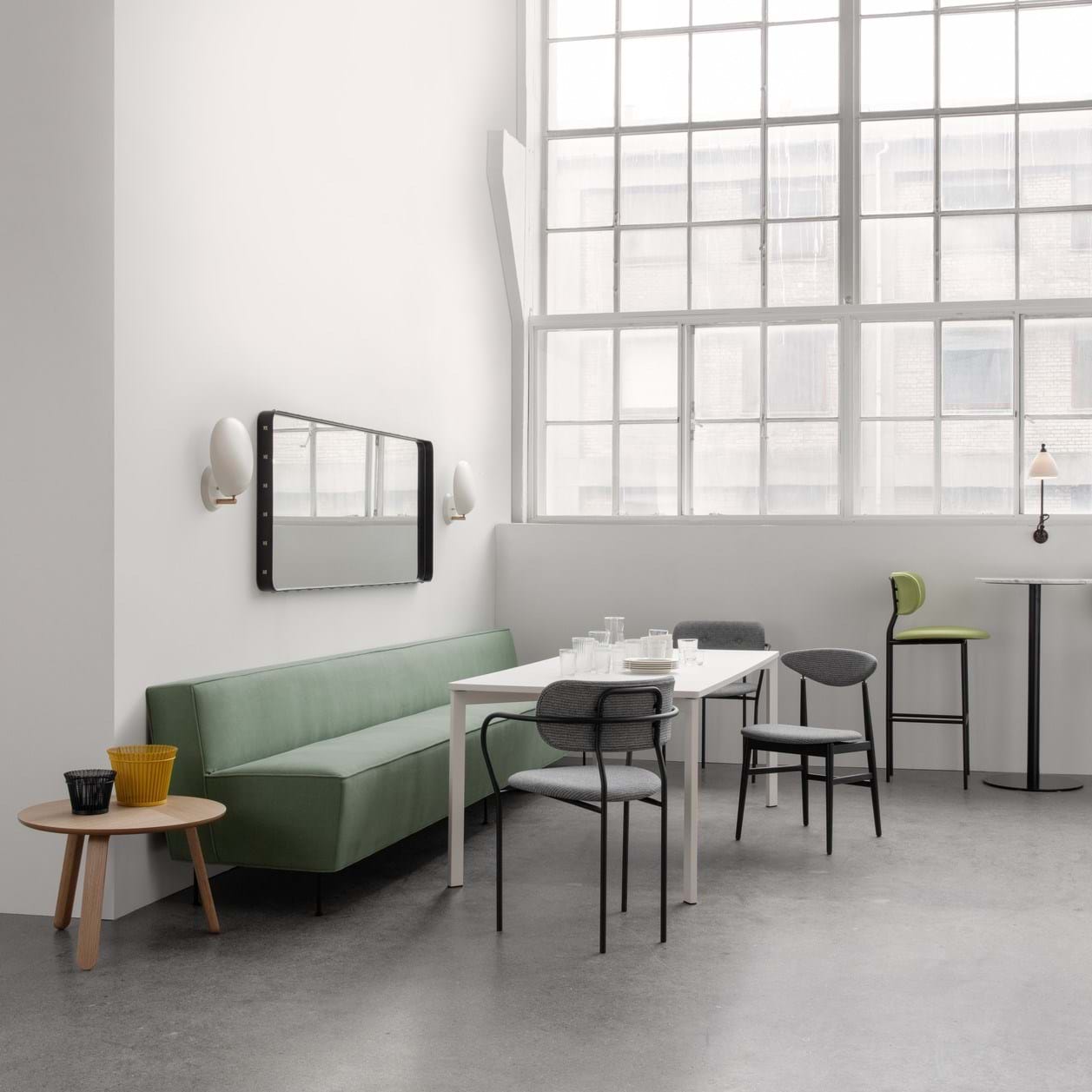 Adnet Rectangular 115x65 cm från Vålamagasinet Speglar, Gubi, Image-4