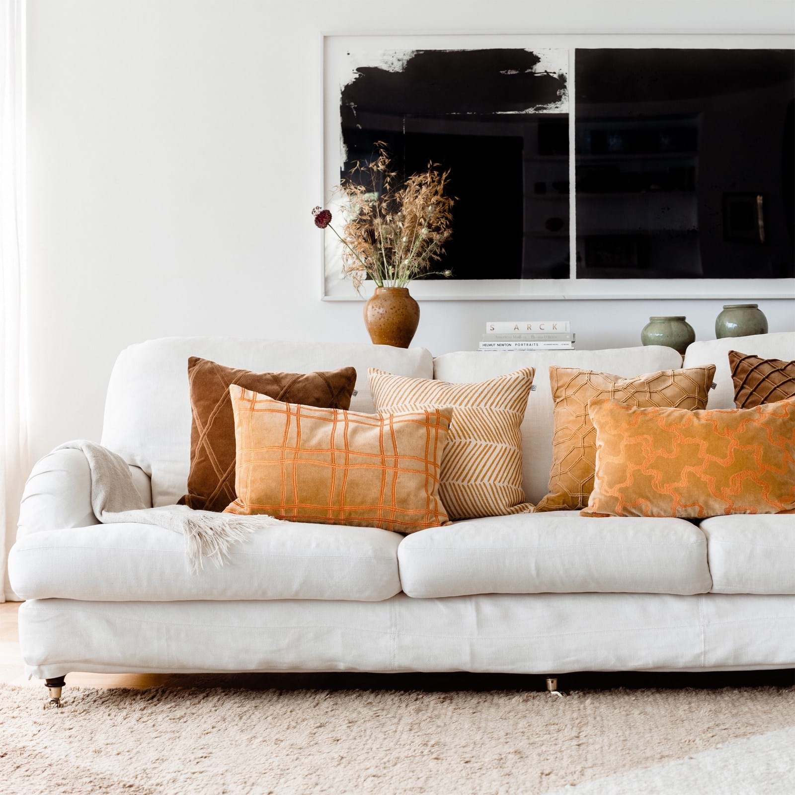 Vir Velvet Cushion Cover 50x50 från Vålamagasinet Prydnadskuddar, Chhatwal & Jonsson, Image-2