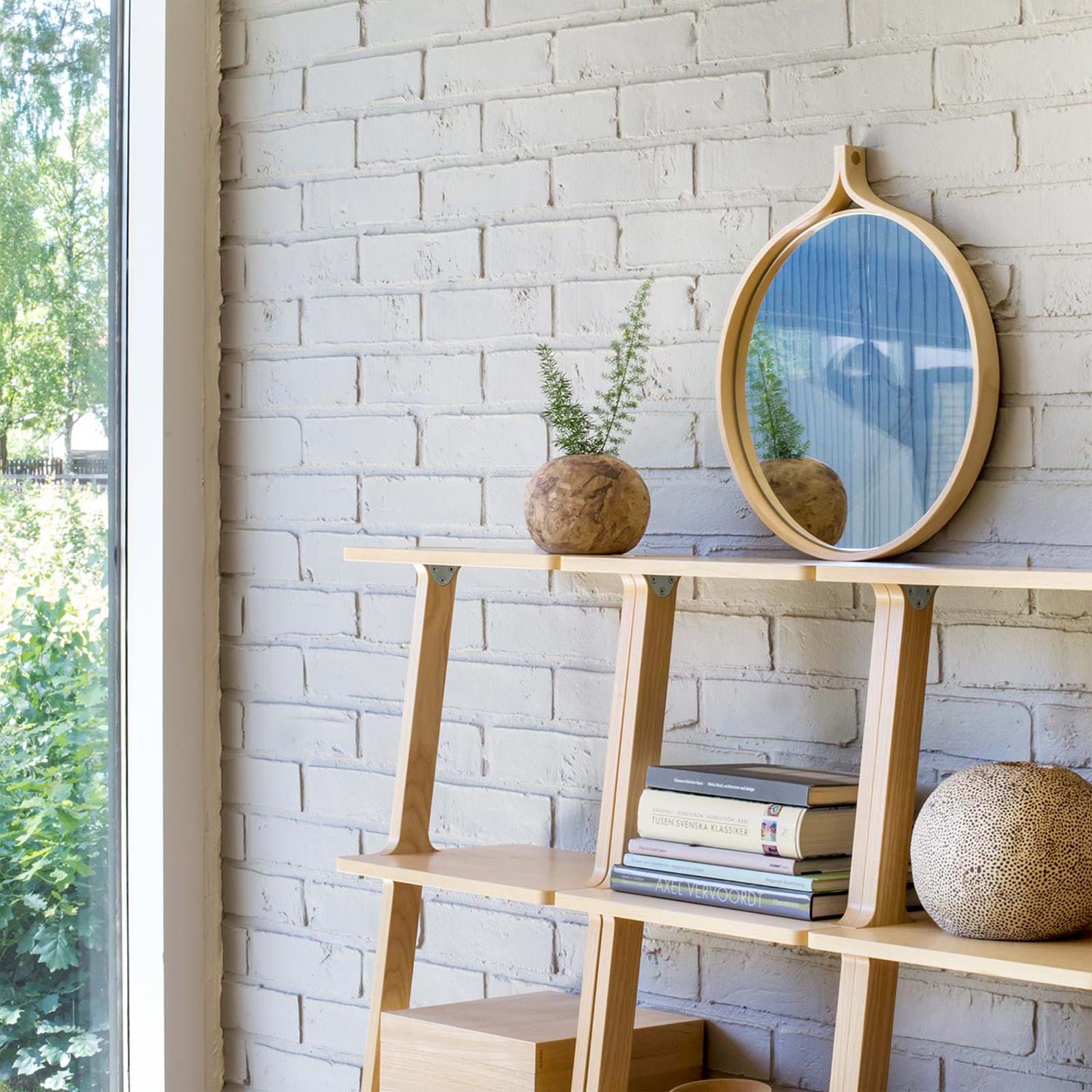 Comma Spegel Ø40 cm från Vålamagasinet Speglar, Swedese, Image-2