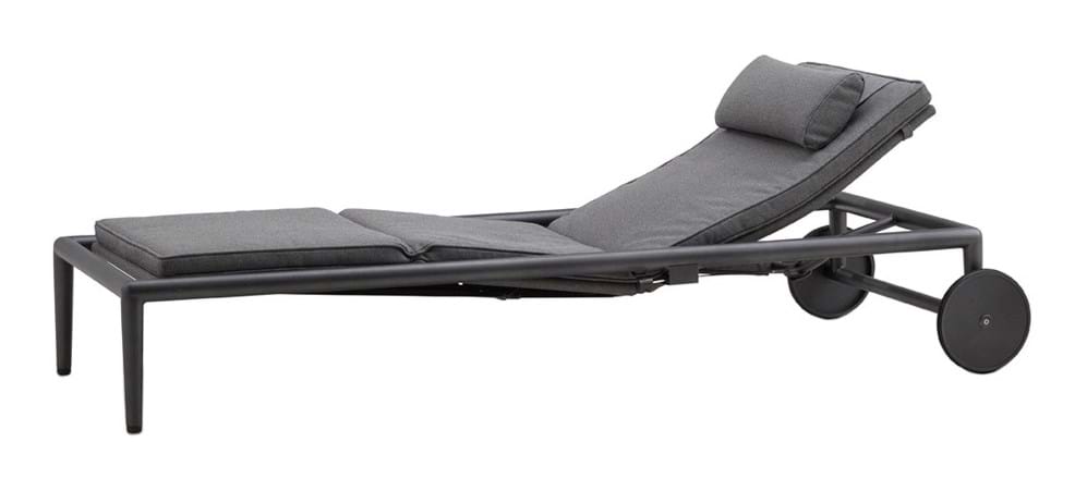 Conic Solsäng från Vålamagasinet Solstolar utemöbler, Cane-line, Image-1