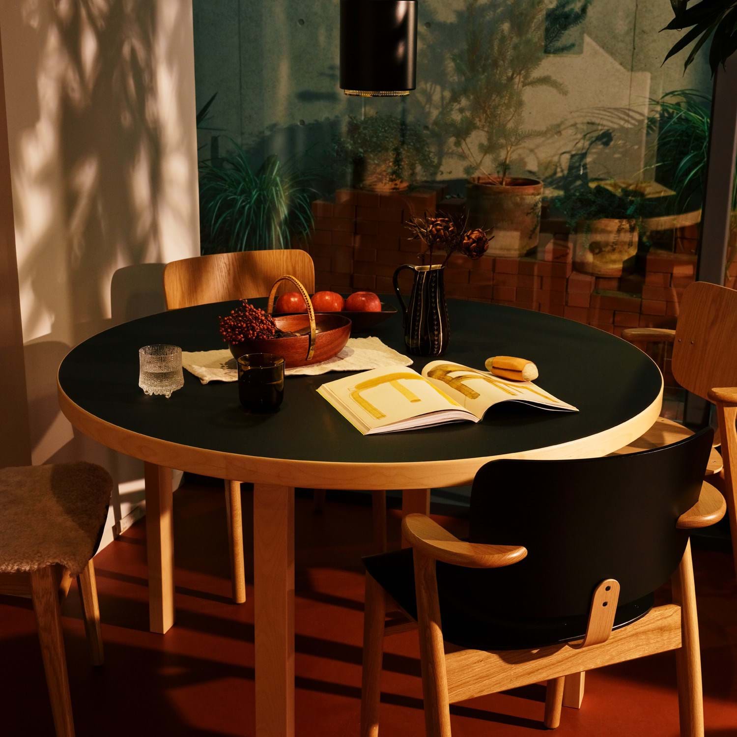 Table 91 från Vålamagasinet Matbord, Artek, Image-3