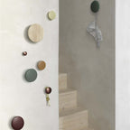 The Dots Small från Vålamagasinet Galgar och hängare, Muuto, Image-2