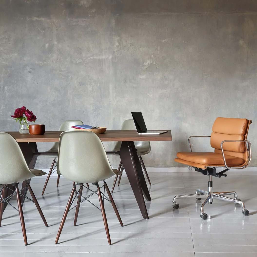 Eames Fiberglass Chair DSW Ash Honey Tone från Vålamagasinet Matstolar, Vitra, Image-3