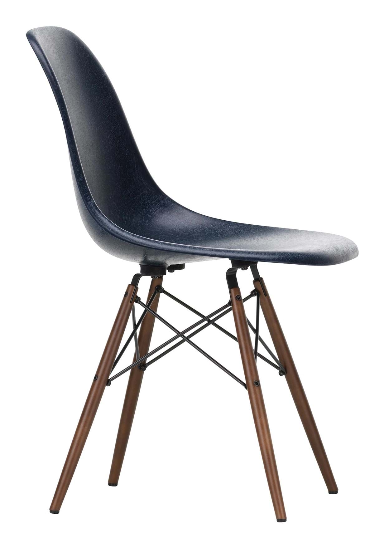 Eames Fiberglass Chair DSW Dark Maple från Vålamagasinet Matstolar, Vitra, Image-1