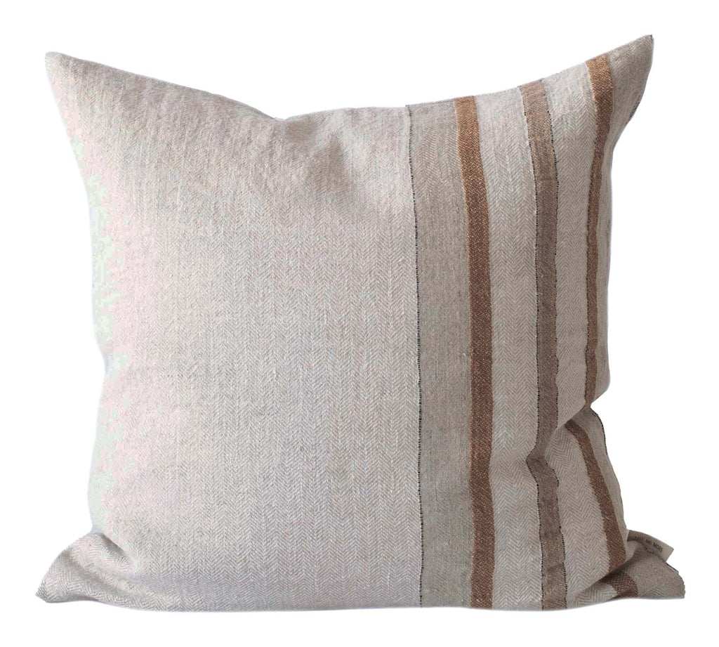 Emilio Cushion Cover 50x50 från Vålamagasinet Prydnadskuddar, Tell Me More, Image-1