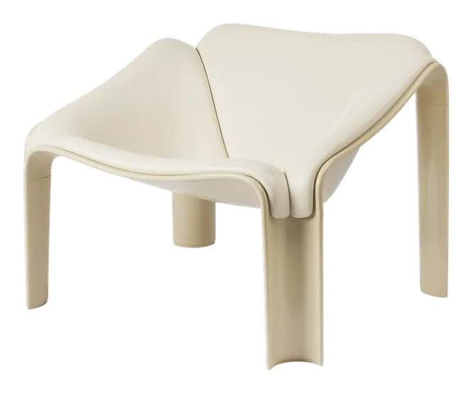 F300 Lounge Chair från Vålamagasinet Fåtöljer, Gubi, Image-1