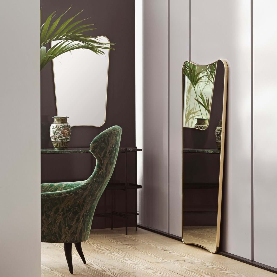 F.A.33 Rectangular Mirror 80x54 cm från Vålamagasinet Speglar, Gubi, Image-4