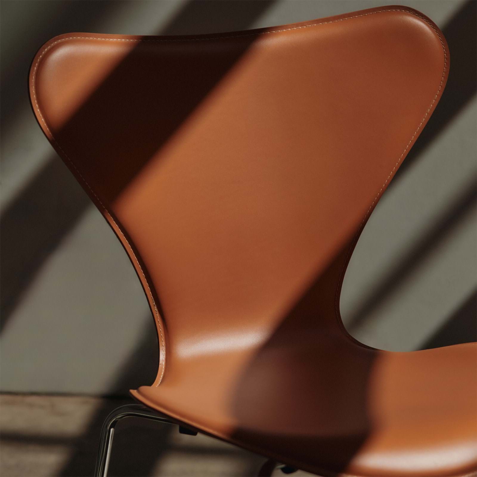 Sjuan Tailored Stol från Vålamagasinet Matstolar, Fritz Hansen, Image-6