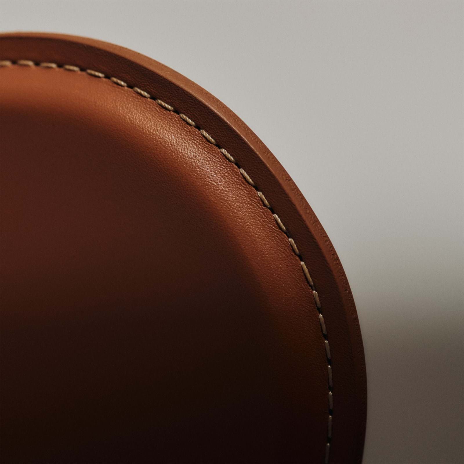 Sjuan Tailored Stol från Vålamagasinet Matstolar, Fritz Hansen, Image-5